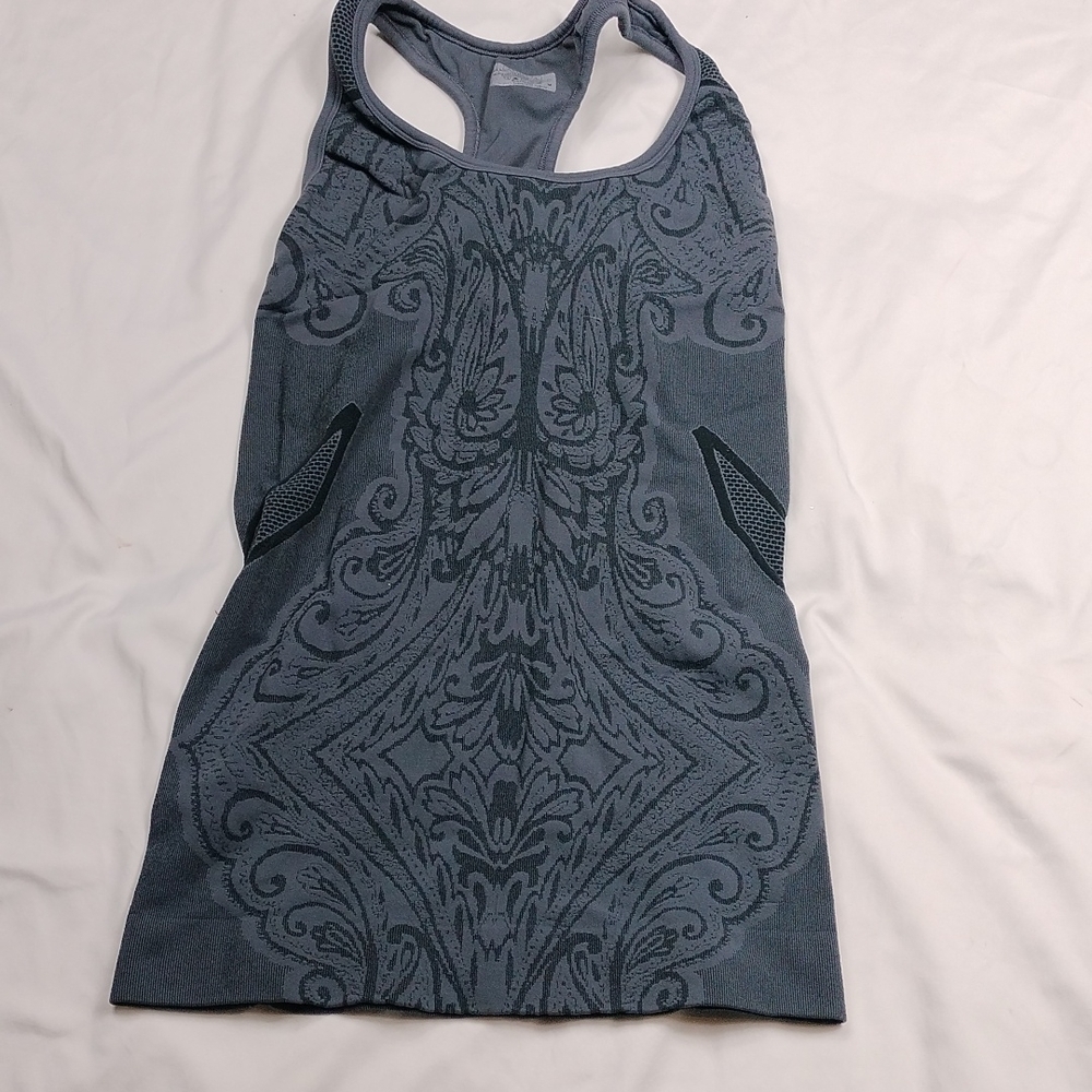 Athleta women's medium athletic top